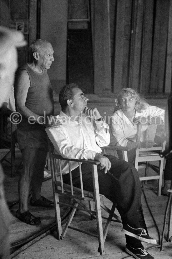 Pablo Picasso, Maya Picasso and Henri-Georges Clouzot. "Le mystère Picasso", Nice, Studios de la Victorine 1955. - Photo by Edward Quinn