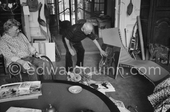 Pablo Picasso showing a linoblock to Edouard Pignon. La Californie, Cannes 1959. - Photo by Edward Quinn