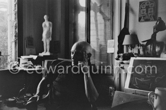 Pablo Picasso at La Californie, in the background the sculpture "La femme enceinte". Cannes 1959. - Photo by Edward Quinn
