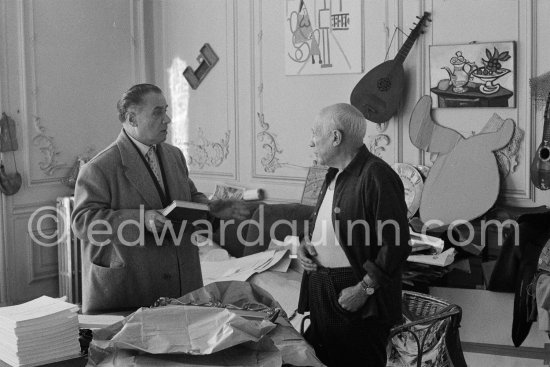 Pablo Picasso and Henri Matarasso, gallery owner and publisher. La Californie, Cannes 1959. - Photo by Edward Quinn