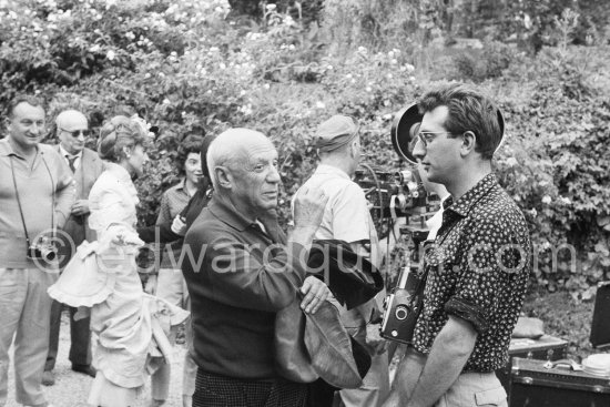Francine Weisweiller, Pablo Picasso and photographer Lucien Clergue. During filming of "Le Testament d’Orphée", film of Jean Cocteau. At Villa Santo Sospir of Francine Weisweiller. Saint-Jean-Cap-Ferrat 1959. - Photo by Edward Quinn