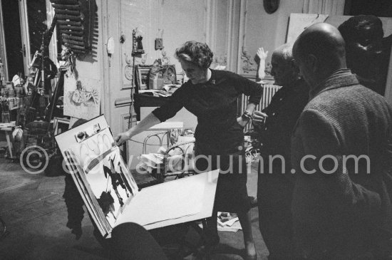 Pablo Picasso, the writer Michel Leiris, his wife Louise Leiris, owner with Daniel-Henry Kahnweiler of the Leiris Gallery Paris. La Californie, Cannes 1959. - Photo by Edward Quinn