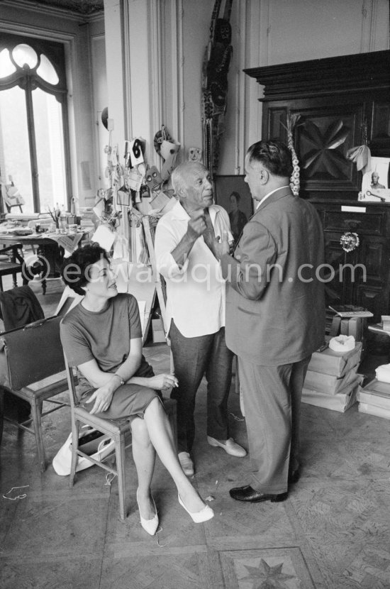 Pablo Picasso, Henri Matarasso, gallery owner and publisher, and his assistant. La Californie, Cannes 1961. - Photo by Edward Quinn