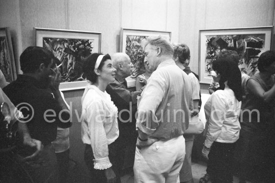 Catherine Hutin, Pablo Picasso, Edouard Pignon. Galerie Cavalero, Exhibition "Pignon. Gouaches, aquarelles". 4.-25.8.1962. - Photo by Edward Quinn