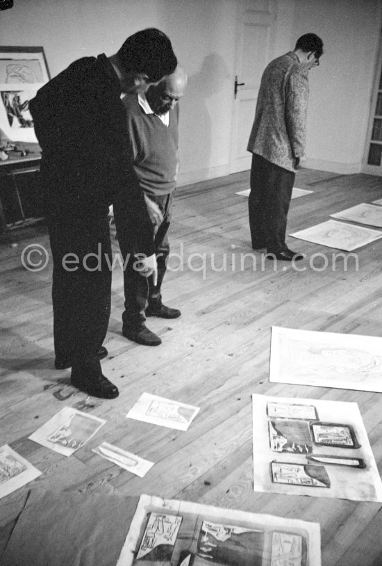 Pablo Picasso, Roland Penrose and Hidalgo Arnéra. Mas Notre-Dame-de-Vie, Mougins 1964. - Photo by Edward Quinn