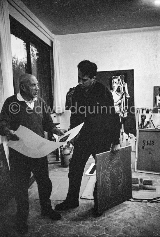 Pablo Picasso and Hidalgo Arnéra. Mas Notre-Dame-de-Vie, Mougins 1964. - Photo by Edward Quinn