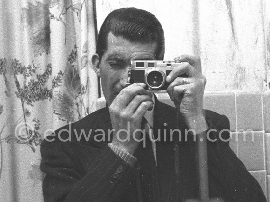 Edward Quinn, with his Leica M3, Nice about 1956. - Photo by Edward Quinn