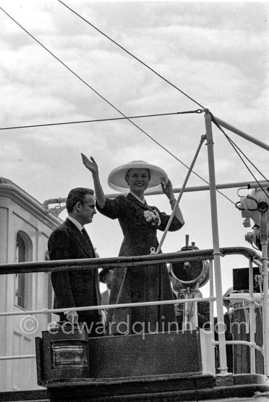 Grace Kelly and Prince Rainier on his yacht Deo Juvante II. She came ashore from the liner S.S. Constitution, which brought her to Monaco for her marriage. Monaco 1956. - Photo by Edward Quinn