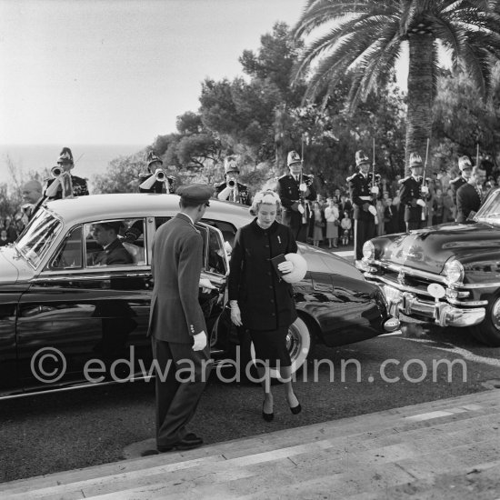 Prince Rainier and Princess Grace. Monégasque Fête Nationale, in front of cathedral, Monaco-Ville 1956. Car: 1956 Rolls-Royce Silver Cloud I, #LSXA243, Standard Steel Sports Saloon. Detailed info on this car by expert Klaus-Josef Rossfeldt see About/Additional Infos. (Grace Kelly) - Photo by Edward Quinn