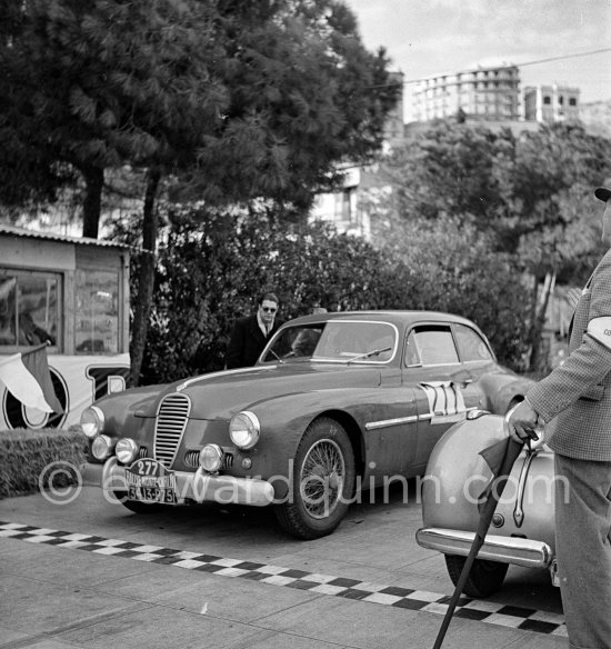 Of the race N° 277 Trévoux / Crovetto on Delahaye taking part in the regularity speed test on the circuit of the Monaco Grand Prix. Rallye Monte Carlo 1951. - Photo by Edward Quinn