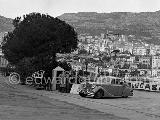 N° 211 Cecil Vard / A. Young on Jaguar MK V taking part in the regularity speed test on the circuit of the Monaco Grand Prix. Rallye Monte Carlo 1951. - Photo by Edward Quinn