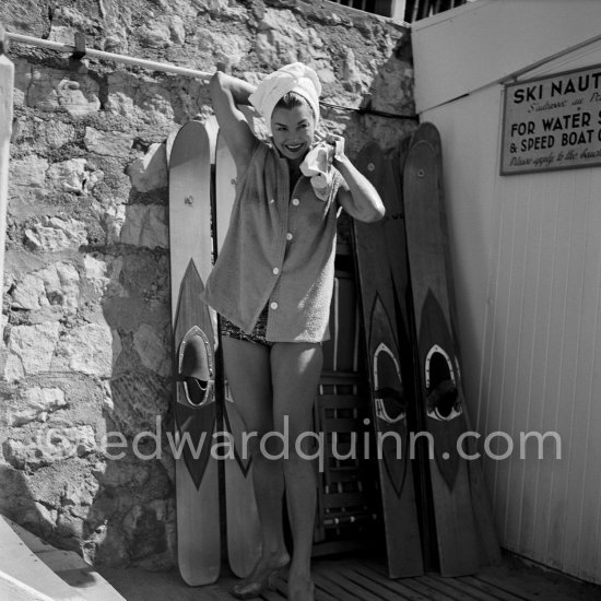 Esther Williams after a dip during a visit to the Cannes Film Festival Cannes 1955. - Photo by Edward Quinn