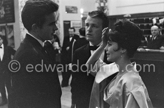 Natalie Wood and Warren Beatty at the Palais du Festival, Cannes 1962. - Photo by Edward Quinn