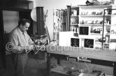 Kinetic Artist Hugo Demarco at his studio. Paris 1974. - Photo by Edward Quinn