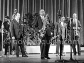 Coleman Hawkins (ts), Roy Eldridge (t), Vic Dickenson (tb), Hubert Rostaing (cl), Arvell Shaw (b). Jazz Festival Cannes 1958. - Photo by Edward Quinn