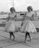 The Kessler twins ("Die Kessler Zwillinge") Alice and Ellen Kessler in Cannes. They took part in the Grand Prix Eurovision de la chanson 1959. Cannes 1959. - Photo by Edward Quinn