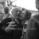Pablo Picasso with Ljubov Orlova, Sovjet actress. Vallauris 1954.