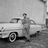 Will Quadflieg, German actor, very elegant, during filming of "Lola Montès". Nice 1955. Car: 1953-555 Opel Kapitän - Photo by Edward Quinn