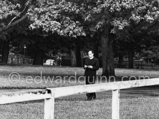 Stephen\'s Green. Dublin 1963. - Photo by Edward Quinn