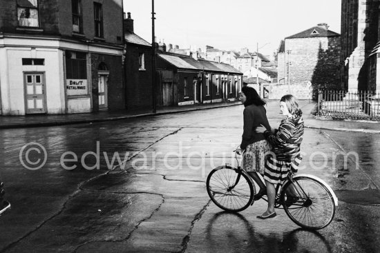 Dublin 1963. - Photo by Edward Quinn