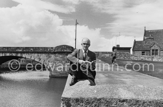 Ringsend Bridge and St. Patrick\'s Church, Fitzwilliam Quay. Dublin 1963. - Photo by Edward Quinn