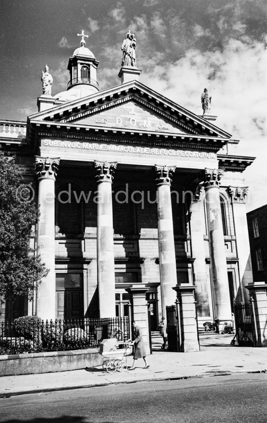 Church of Mary Immaculate. Dublin 1963. - Photo by Edward Quinn