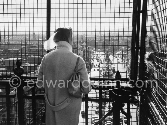 View from Nelson\'s Pillar (now demolished). Dublin 1963. - Photo by Edward Quinn