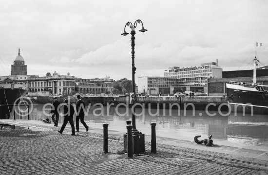 Custom House, River Liffey. Dublin 1963. - Photo by Edward Quinn