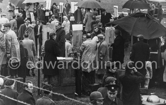 At the Curragh Race Course. Dublin 1963. - Photo by Edward Quinn