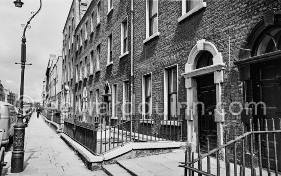 No 7 Eccles Street (white archway). Leopold Bloom's house and St George's Church, Ulysses, James Joyce Dublin 1963. - Photo by Edward Quinn