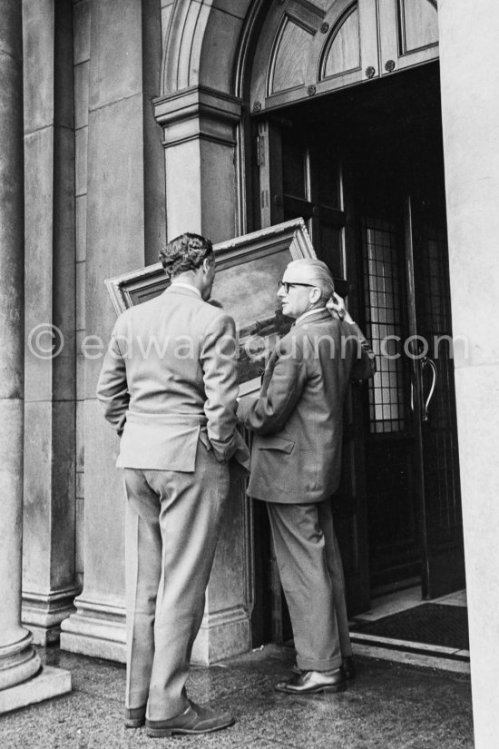 Art experts, Municipal Gallery of Modern Art, now Dublin City Gallery The Hugh Lane. Dublin 1963. - Photo by Edward Quinn