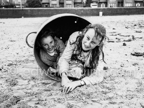 Children near Irishtown. Dublin 1963. - Photo by Edward Quinn