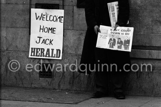 The Herald newspaper. The wait is over as Kennedy arrives, Dublin 1963. - Photo by Edward Quinn