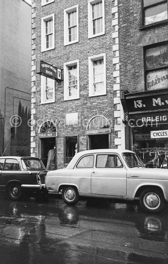 Thomas Moore House. Dublin 1963. - Photo by Edward Quinn