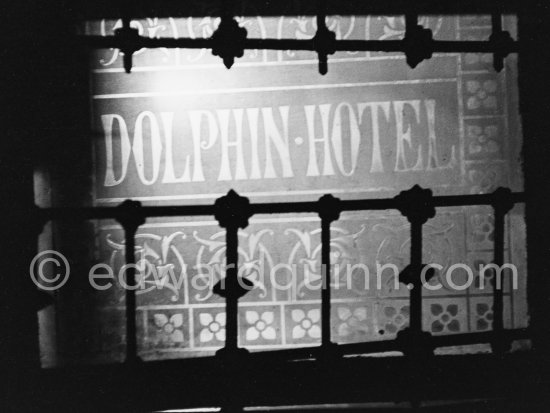 Dolphin Hotel, Dublin 1963. - Photo by Edward Quinn