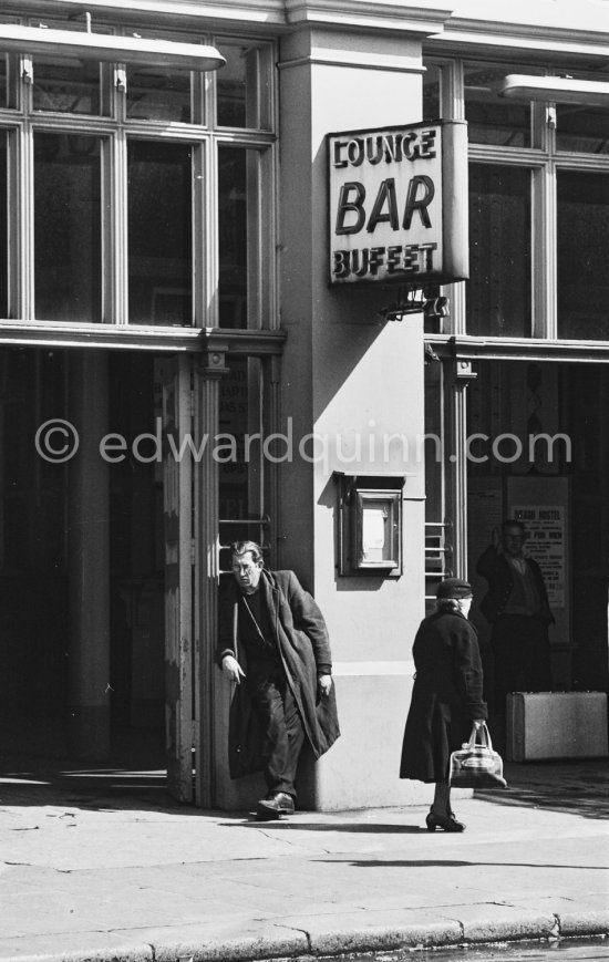 Lounge Bar Buffet, entrance to Westland Row railway Station. Dublin 1963. - Photo by Edward Quinn