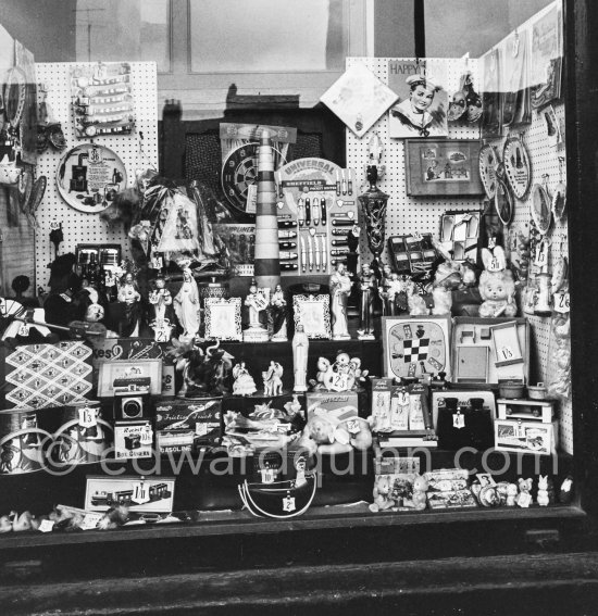 Bargain Shop. Dublin 1963. - Photo by Edward Quinn