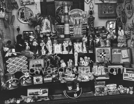 Bargain Shop. Dublin 1963. - Photo by Edward Quinn
