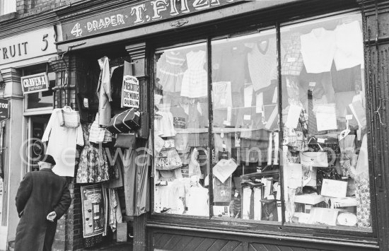 Clothes store. Dublin 1963. - Photo by Edward Quinn