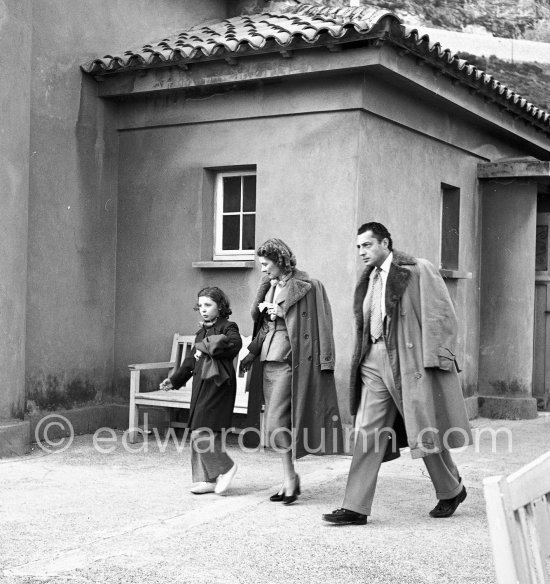 Gianni Agnelli and Pamela Harriman Churchill, Monte Carlo Country Club, Easter 1952. - Photo by Edward Quinn