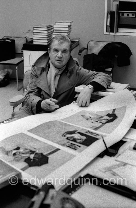 Francis Bacon signing etching "Metropolitan Triptych" at Marlborough Gallery London 1981. - Photo by Edward Quinn