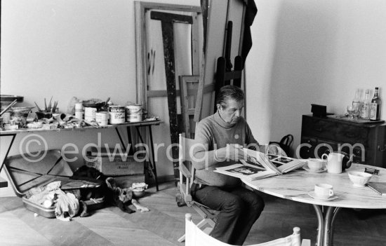 Francis Bacon at his studio in Paris, rue de Birague, 1979. - Photo by Edward Quinn