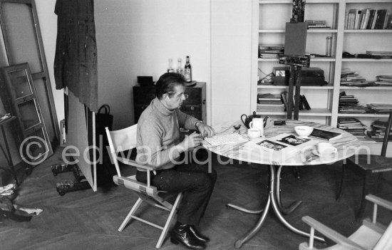 Francis Bacon at his studio in Paris, rue de Birague, 1979. - Photo by Edward Quinn