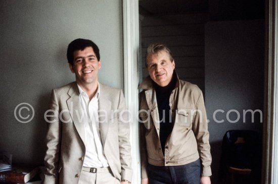 Francis Bacon and John Edwards at Bacon\'s Reece Mews studio. London 1980. - Photo by Edward Quinn