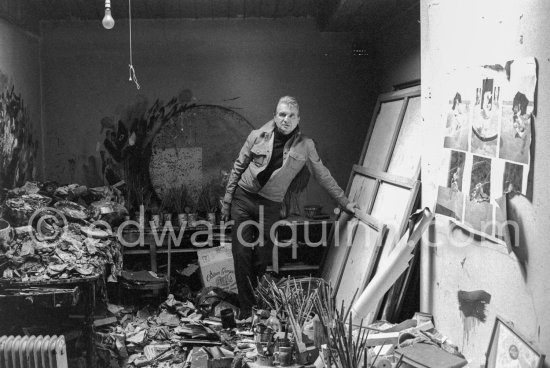 Francis Bacon at his London studio in 1980. It was removed in 1998 and relocated with all its contents at Dublin City Gallery The Hugh Lane. - Photo by Edward Quinn