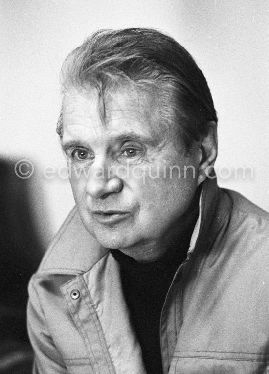 Francis Bacon at his Reece Mews studio. London 1980. - Photo by Edward Quinn