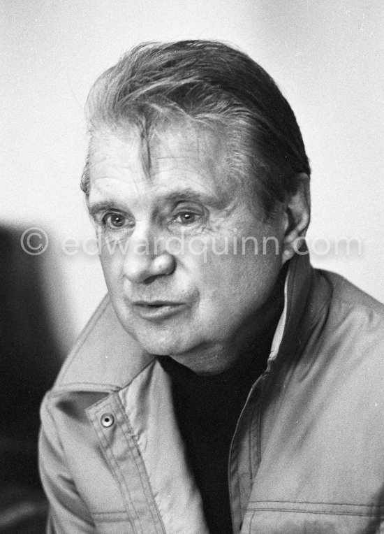 Francis Bacon at his Reece Mews studio. London 1980. - Photo by Edward Quinn