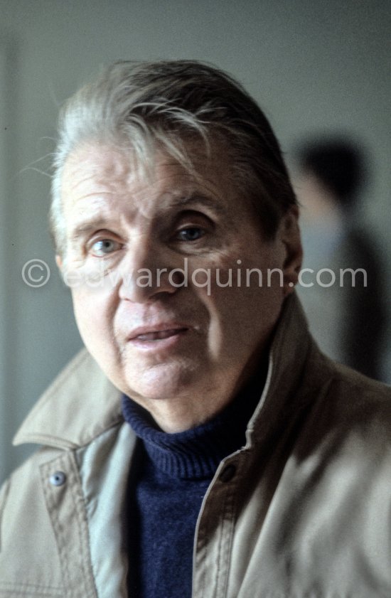 Francis Bacon at his Reece Mews studio. London 1980. - Photo by Edward Quinn