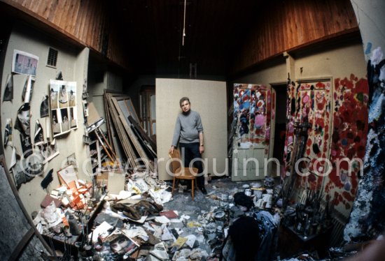 Francis Bacon at his Reece Mews studio. London 1980. - Photo by Edward Quinn