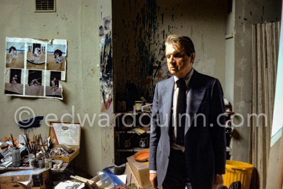 Francis Bacon at his Reece Mews studio. London 1980. - Photo by Edward Quinn